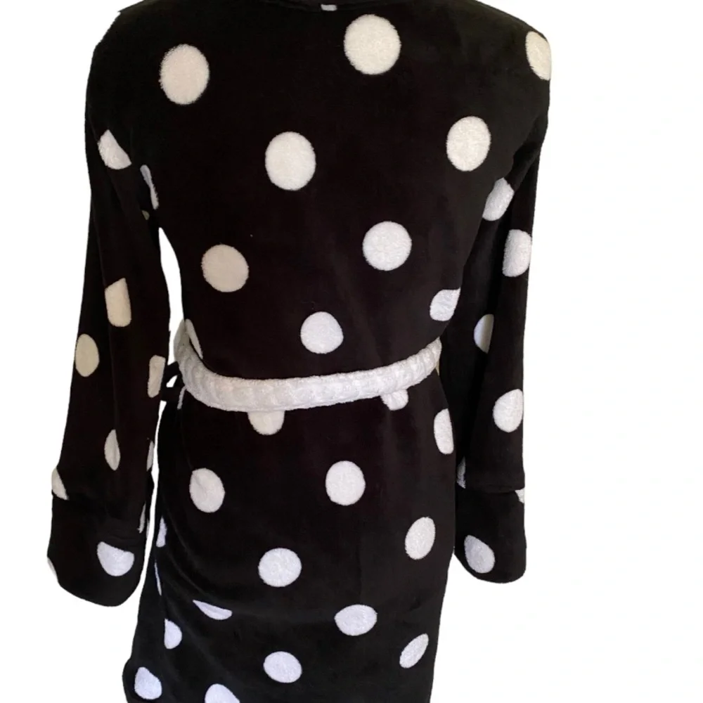 Victoria Secret polka dot robe size XS fleece white black
